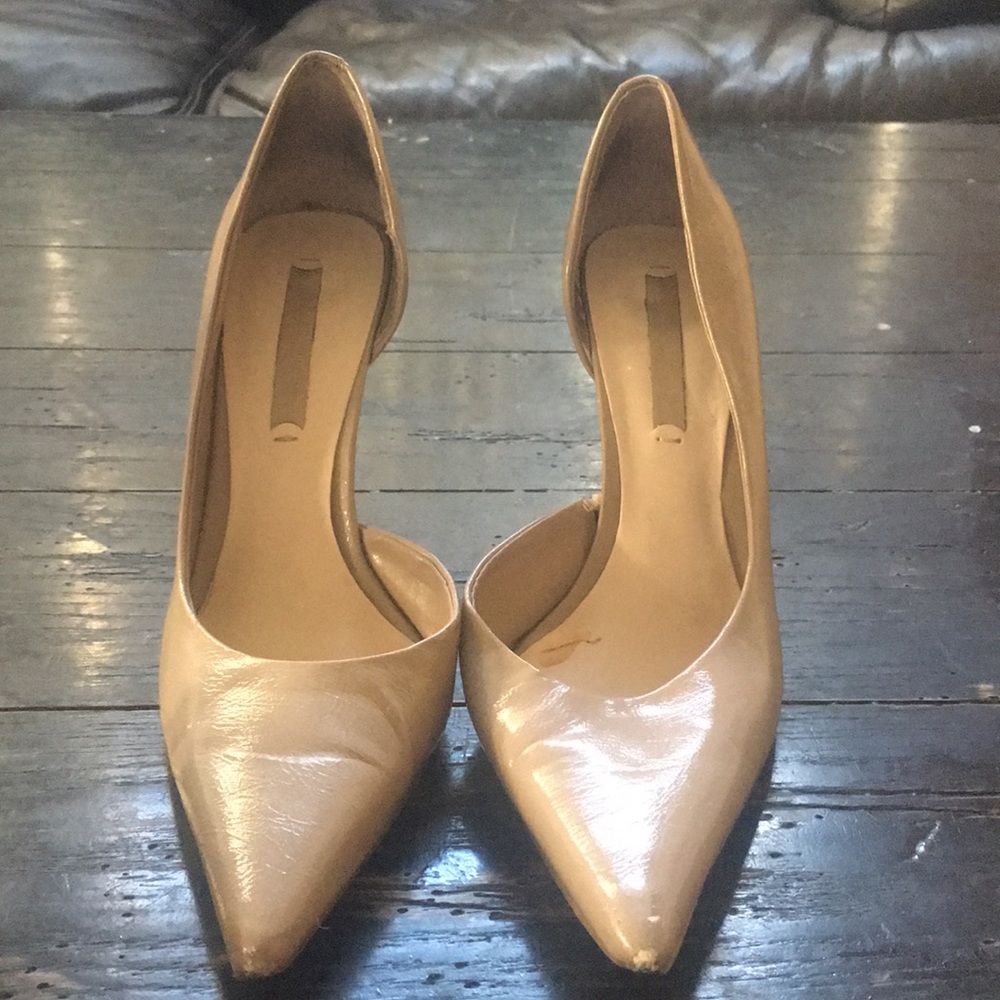 Tan Low Pointed Toe Heels